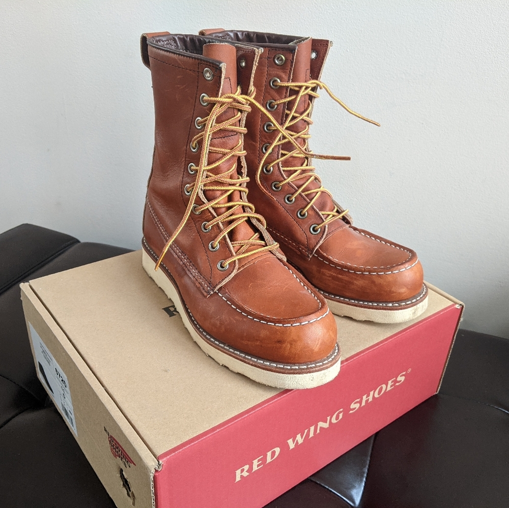 Red Wing Heritage 8" Moc Classic Boots